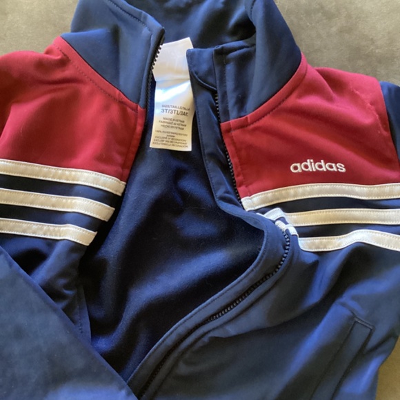 Adidas track suit 3t - Picture 3 of 7
